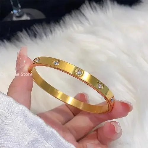 Luxury Design Gold Color Waterproof Stainless Steel Luxury Brand Bangles for Women